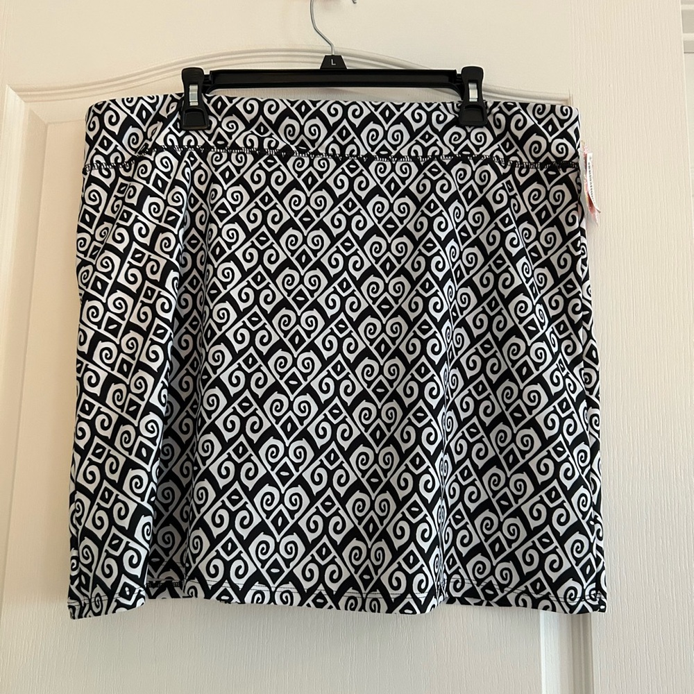 NWT NEW Spunkwear Black White Geo Pattern Golf Casual Skort XXL.